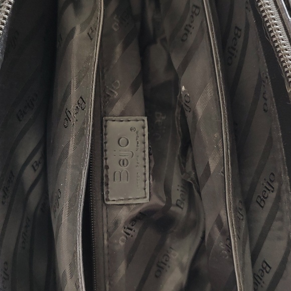 Beijo faux leather green/black color block shoulder bag. GUC. Preloved - Picture 8 of 15